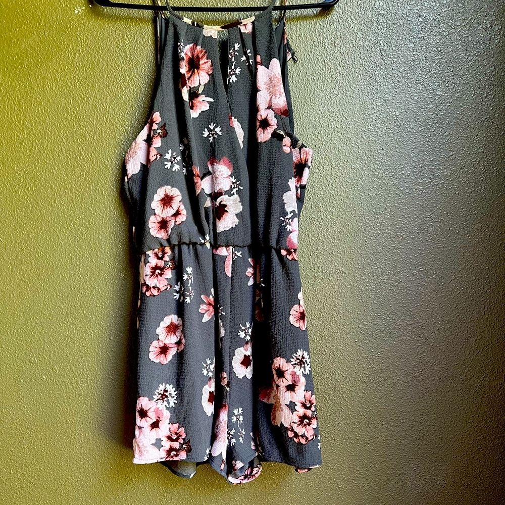 4 medium rompers